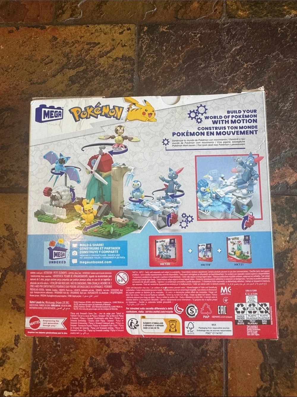 Pokémon Pipup and Sneasel Snow Day Building Set